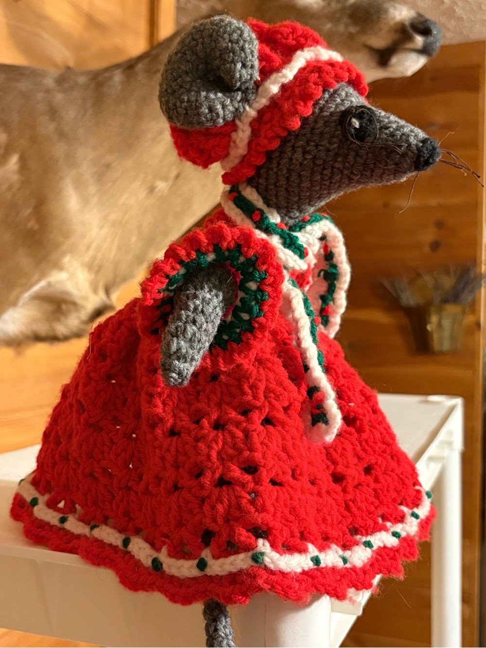 Hand Crafted Christmas Mama Mouse Crochet Vintage Grandmacore Farmhouse - Picture 2 of 7